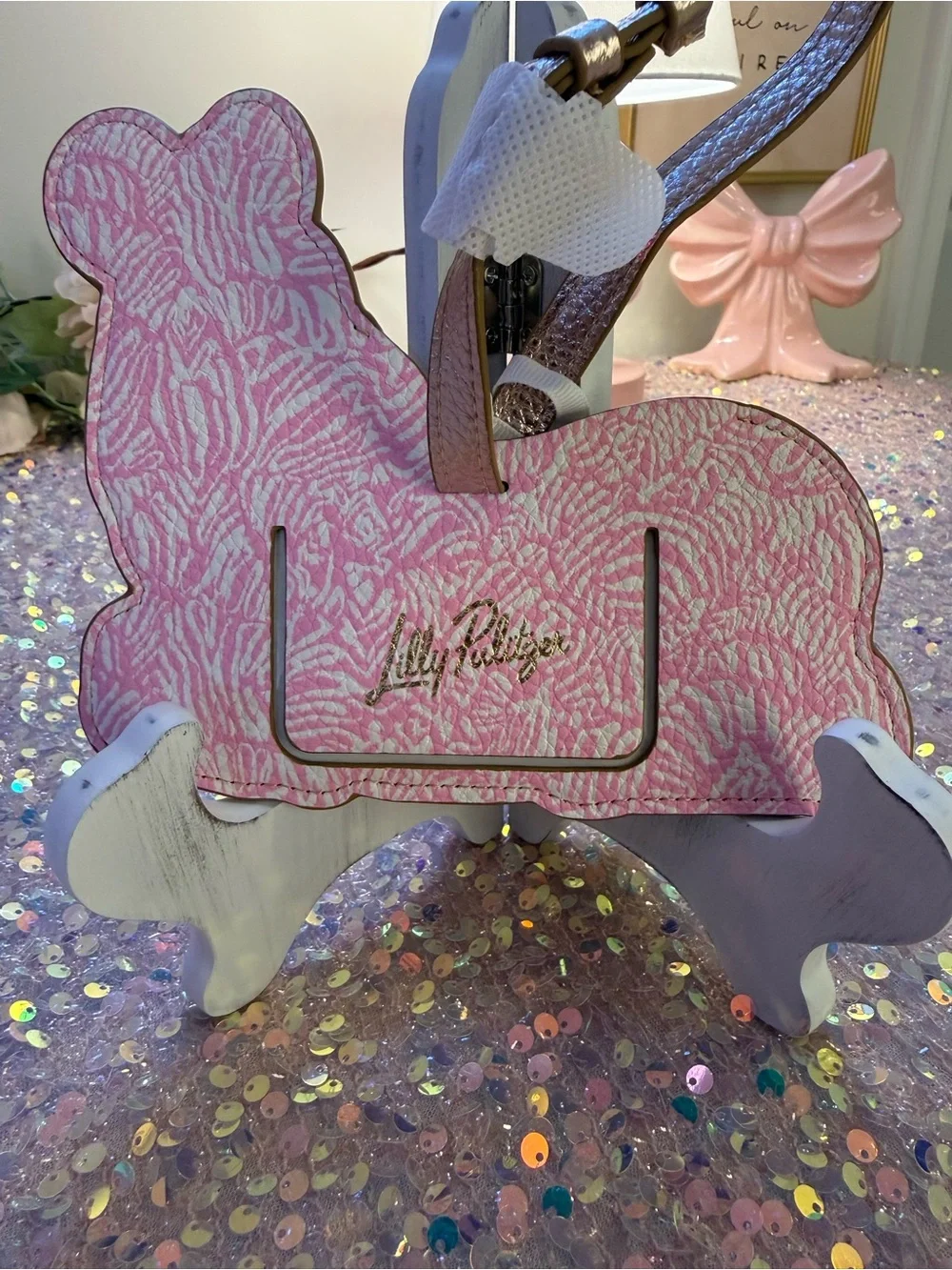 NWT Lilly Pulitzer Zebra Shaped Luggage Tag in “Conch Shell Punk Zee Bebe” 🩷